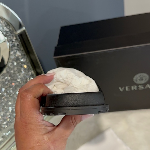 VERSACE 💯 Authentic 
Canvas Printed Slides
Size: EU 39 - Picture 12 of 13